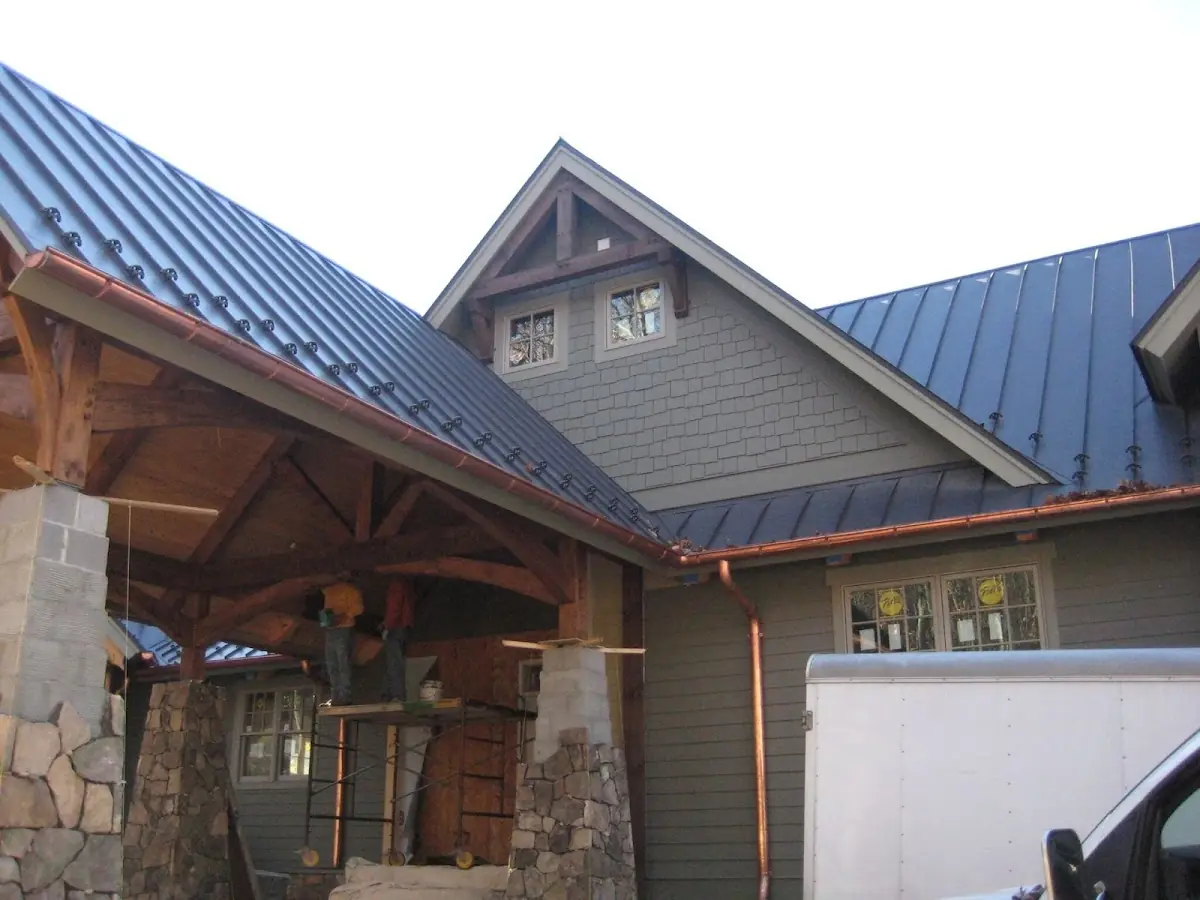 Craftsman Roofing team delivering quality roofing work in Windom